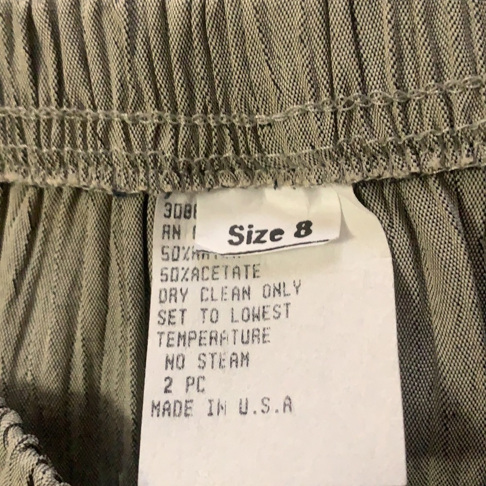 Stuart Alan Black w/Sage Jacket & Sage Pleated Skirt, Size 8 MAKE AN OFFER!!! - Picture 11 of 11